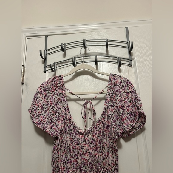 Francesca's Romper Women's Size XS Pink V Neck Ditzy Floral Lace Flutter Sleeve - Picture 16 of 16